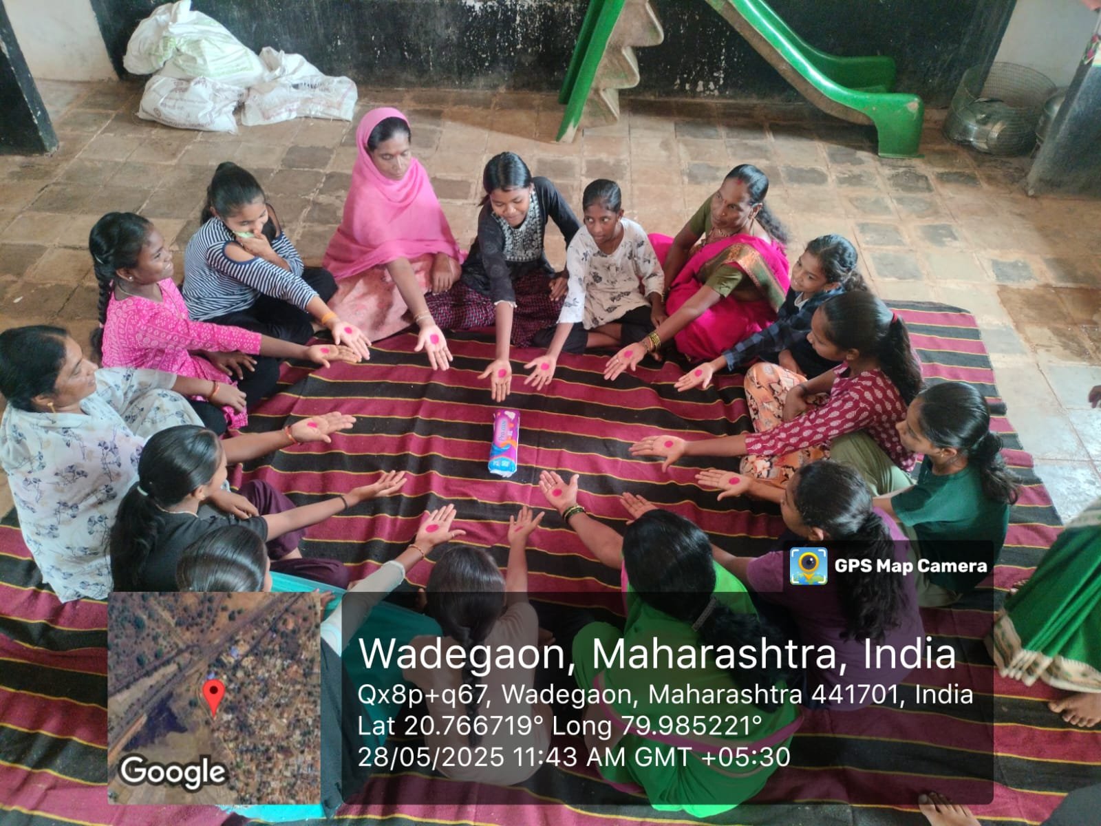 किशोरवयीन मुलींना आरोग्य उपक्रम